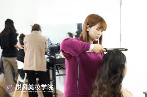 悦风美妆学院口碑怎么样？业内人士都说好！