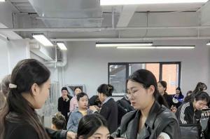 悦风美妆学院：美妆教育领域的佼佼者