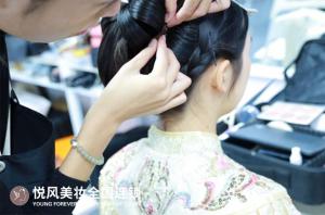 悦风美妆学院学化妆，让你学的明明白白！