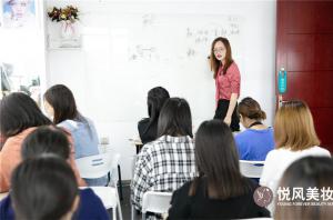 国际彩妆技法本土化教学，让你的化妆技术脱胎换骨！