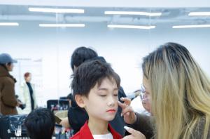 硬核化妆技术培训，手把手教你掌握全网爆款妆容！