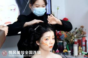 从担心到放心！五大核心优势让家长坚定选择悦风美妆学院